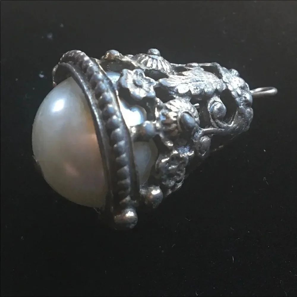 Silver and Pearl Pendant